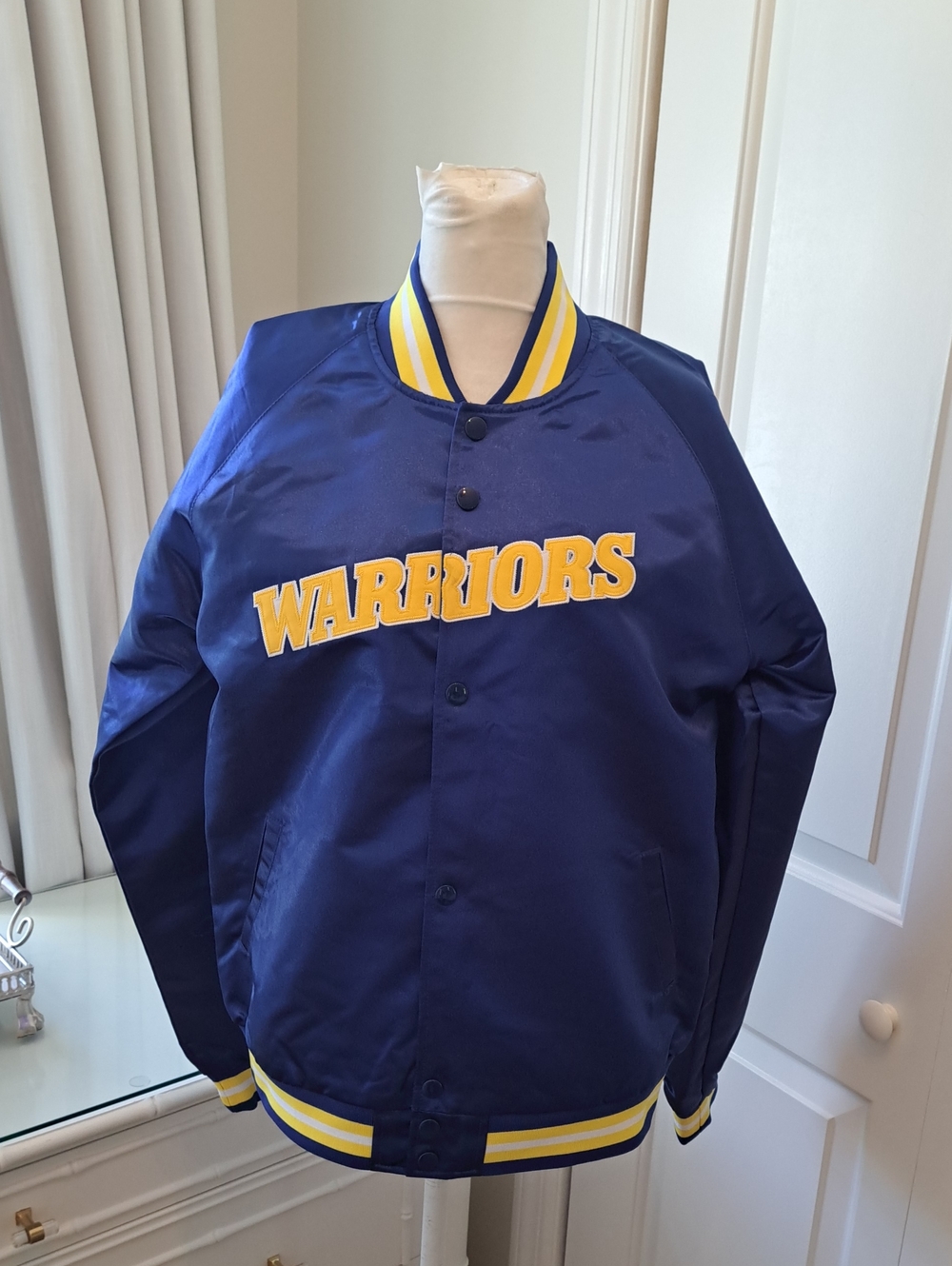 NWT Mitchell & Ness Youth Golden State Warriors Satin Bomber Jacket XL(18-20)